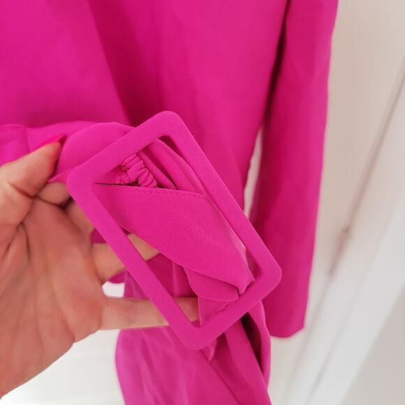 ASOS DESIGN mini blazer dress with buckle drape belt pink

Size 4 - Picture 7 of 7